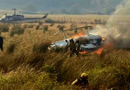 Dos muertos tras estrellarse helicóptero que sofocaba incendios en Chile (+Video)
