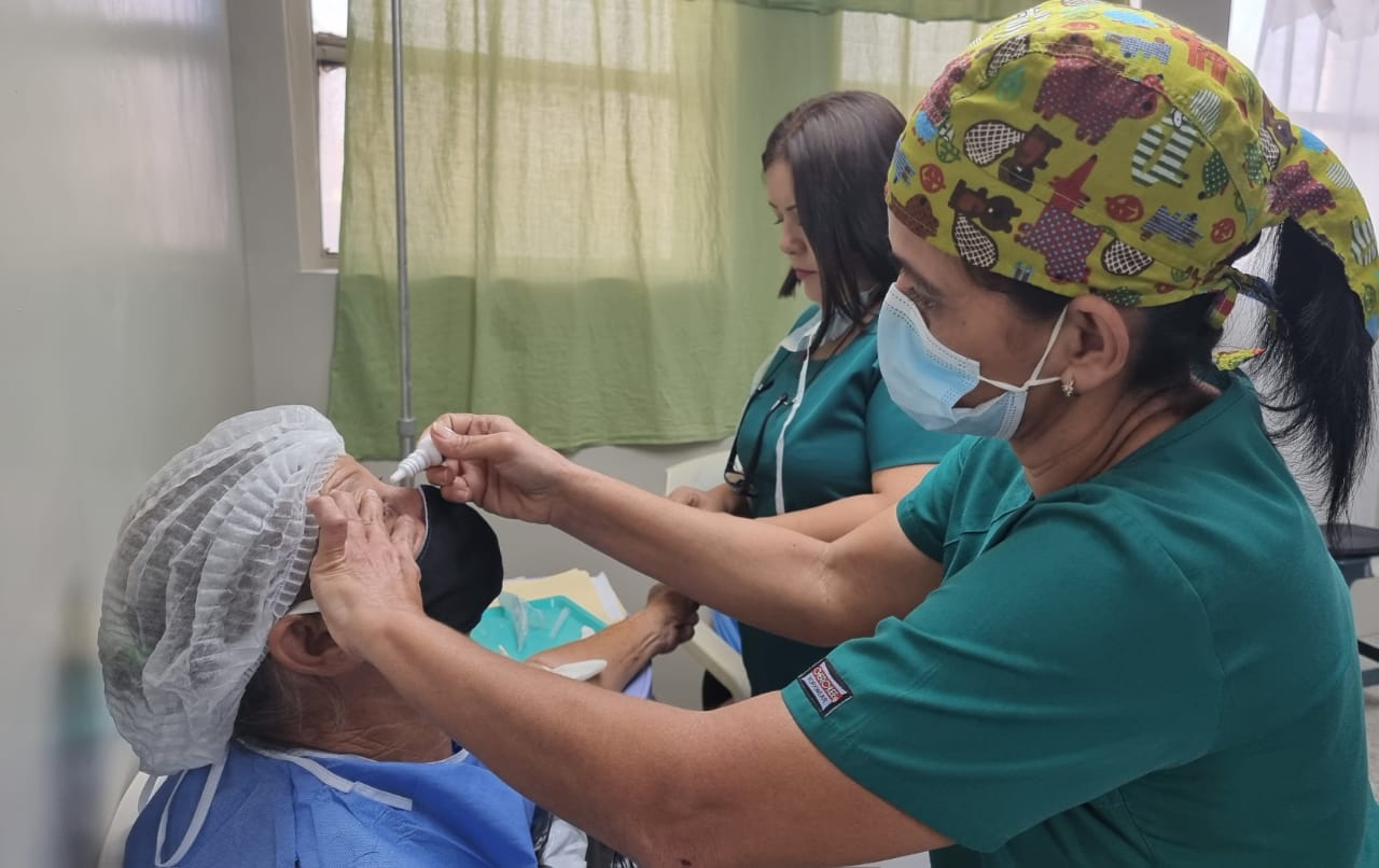 15 zulianos recuperan su visión tras cirugía de cataratas en el Sahum