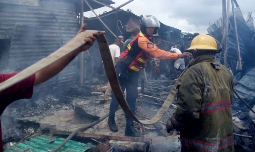 Al menos 40 personas y 10 viviendas quedaron damnificadas tras incendio registrado en Aragua