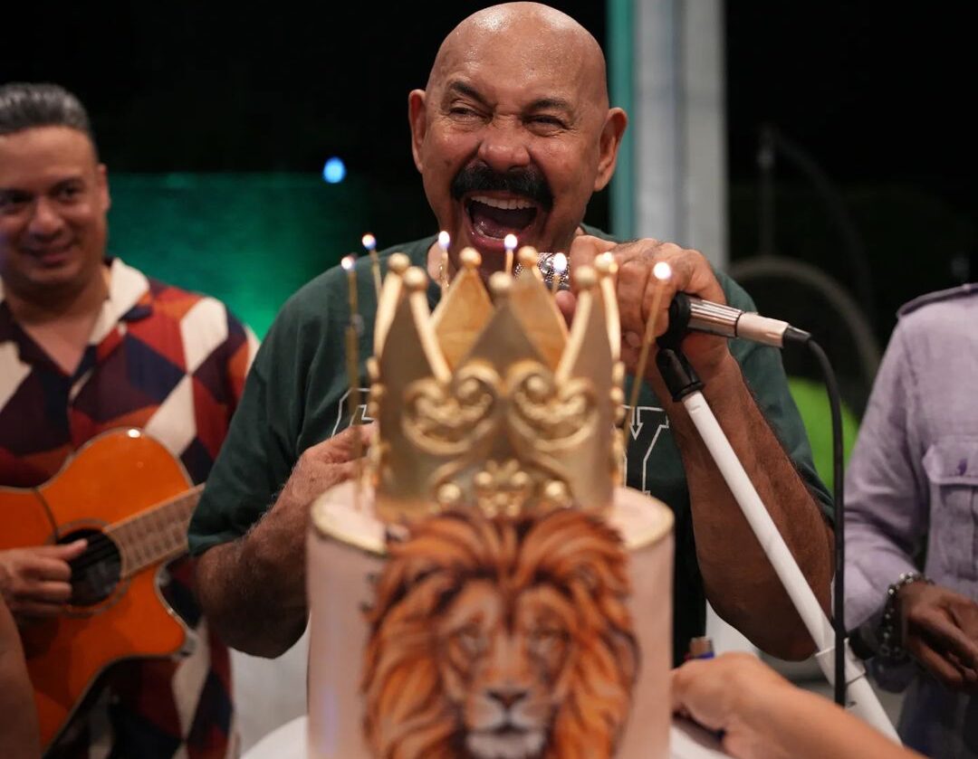 Oscar D’ León botó la casa por la ventana en su cumpleaños 80 (video del festejo)