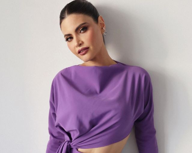Chiquinquirá Delgado derrite las redes sociales al posar en traje de baño desde Grecia