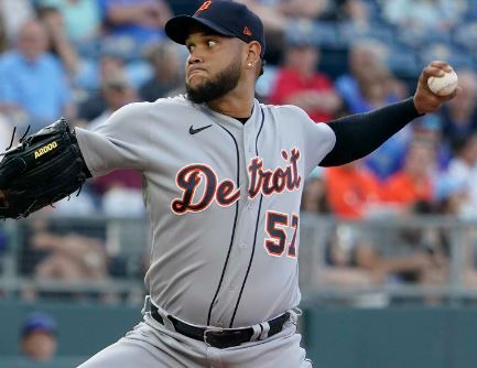 Eduardo Rodríguez lanzará este viernes en la MLB