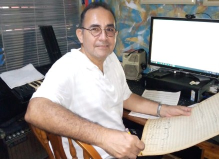 Maestro Lucidio Quintero. Compositor de Fanfarria a la Universalidad, obra sinfónica que homenaje los Cien Años del científico zuliano Humberto Fernández Morán. (Imágenes de Alexis Blanco)