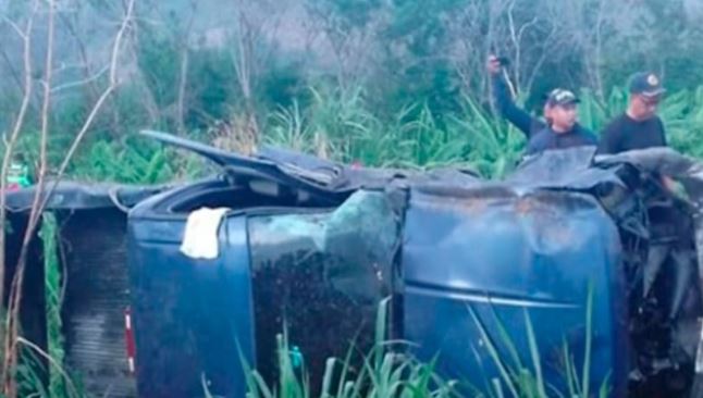 Falleció ginecóloga al volcarse su camioneta en Aragua