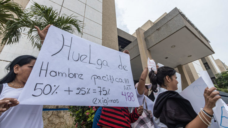 Familiares de reos piden al Gobierno resolver 