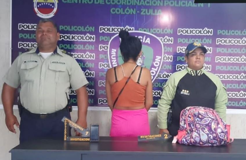 Presa por intentar pasar celular a calabozos
