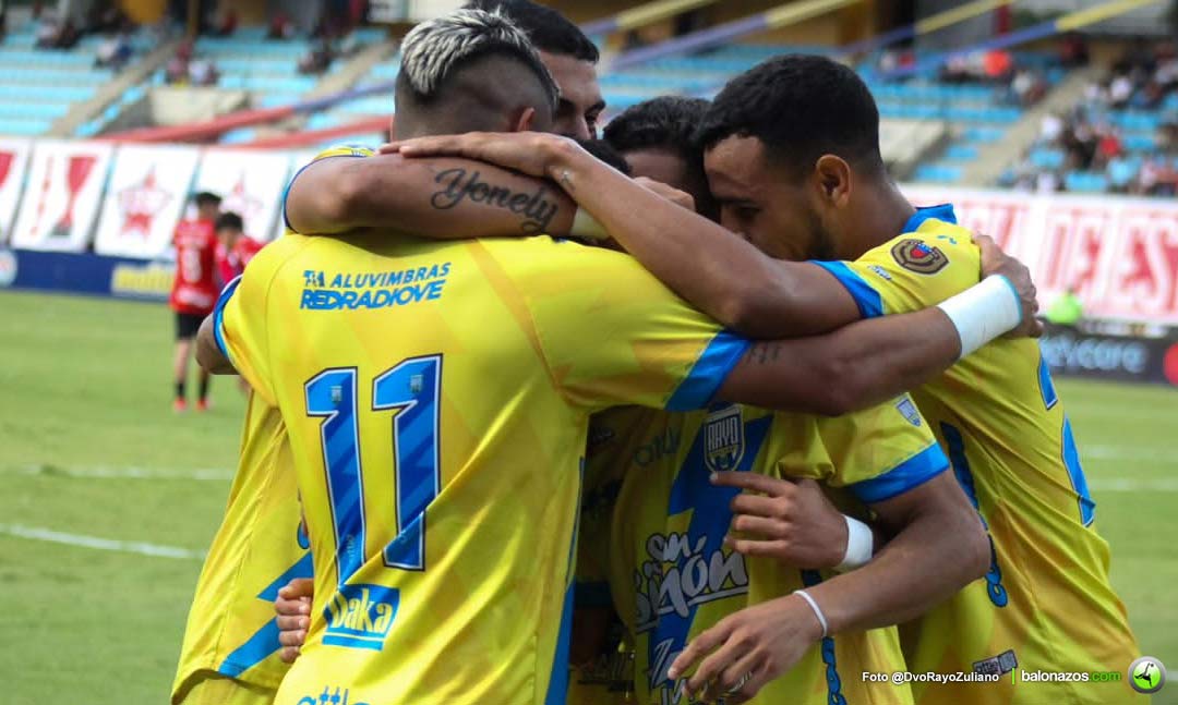 Rayo Zuliano derrota al Caracas en su terreno. Foto: RRSS