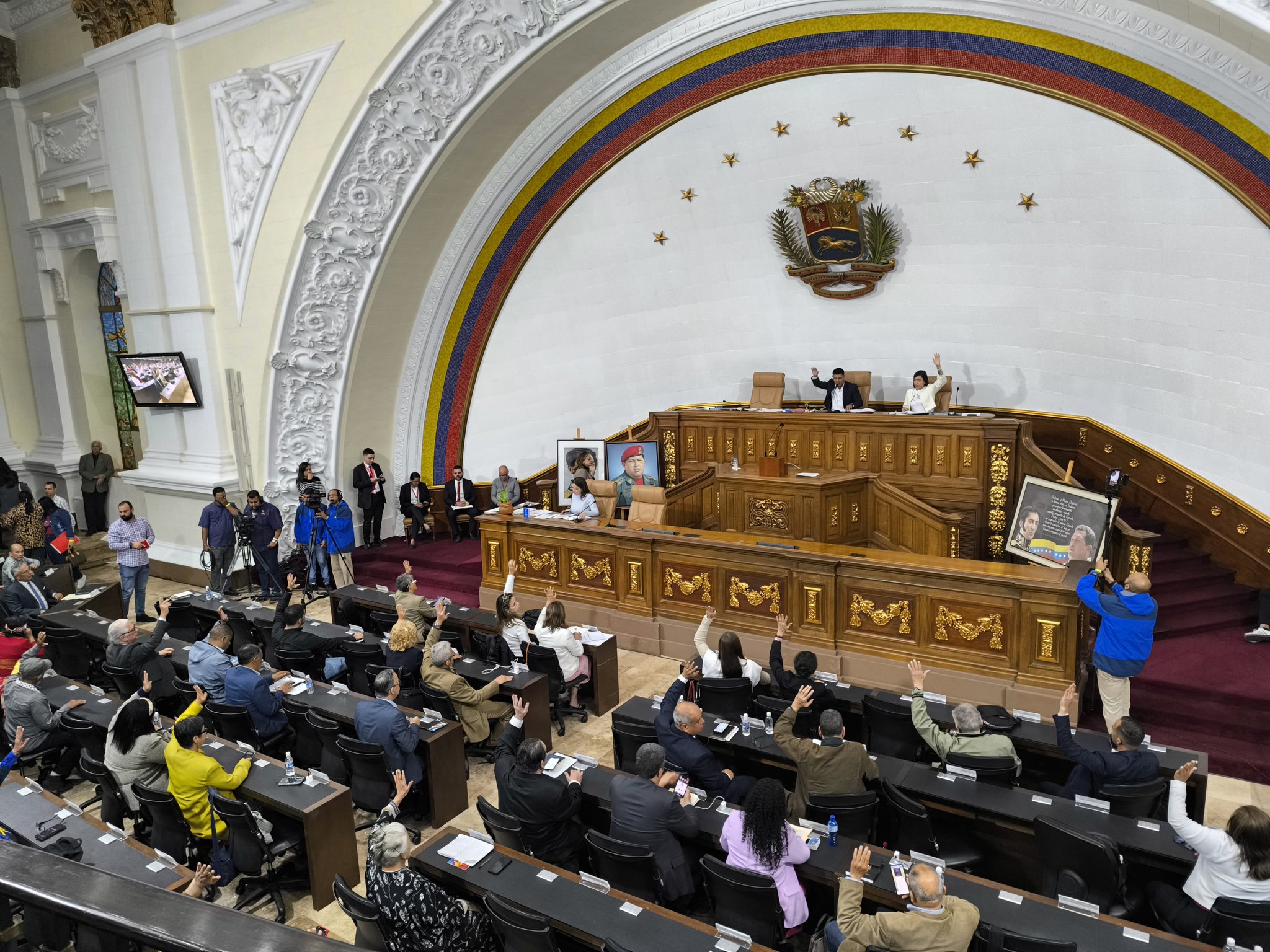 Asamblea Nacional difiere para el próximo jueves debate sobre la Ley Libertador Simón Bolívar