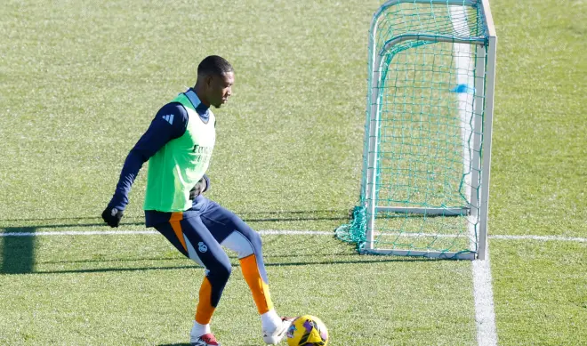 David Alaba vuelve a la convocatoria del Real Madrid tras más de un año. Foto: RRSS