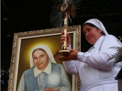 Iglesia católica celebra con 