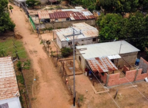 Corpoelec ejecuta proyectos de electrificación que beneficiará a los municipios Mara y Miranda