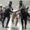 Periodista de Time narró la violencia y sometimiento de los venezolanos al llegar a El Salvador: 