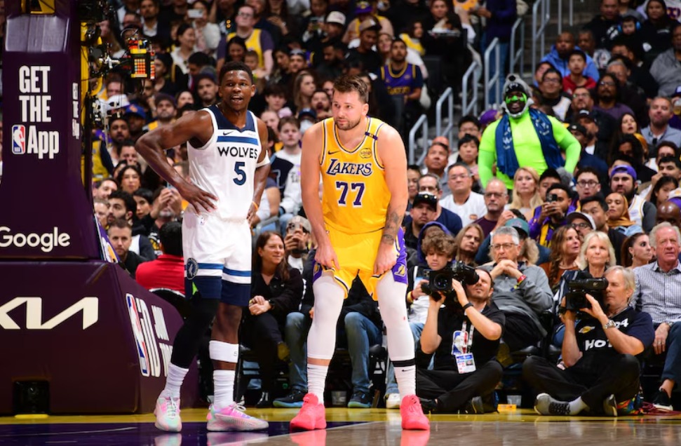 Lakers iguala la serie tras vencer a Timberwolves de Minnesota