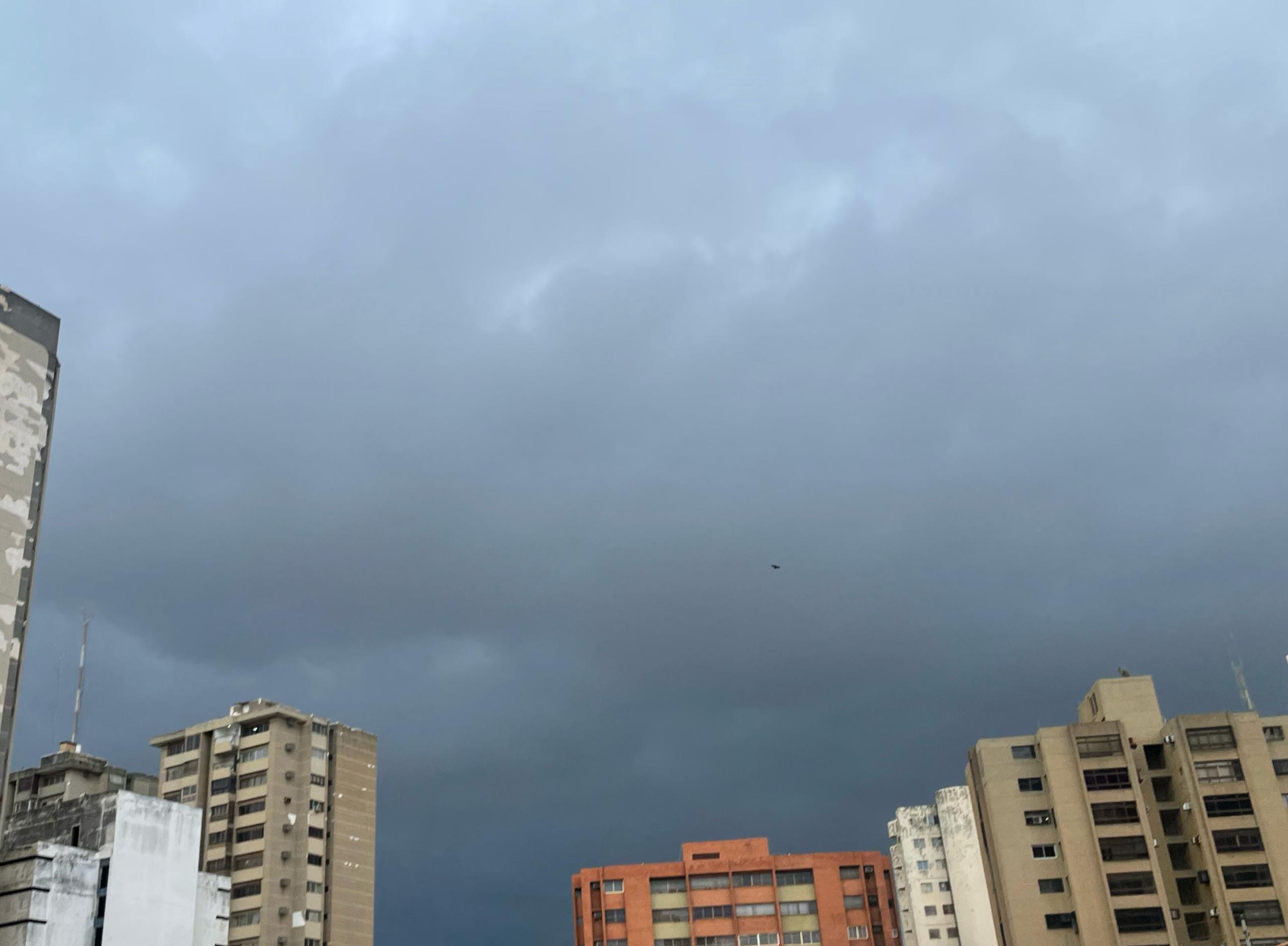 El cielo marabino llora en Viernes Santo