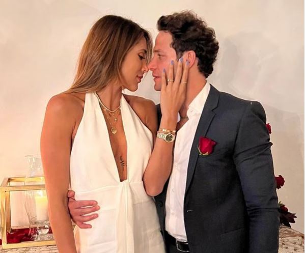 El actor venezolano Gabriel Coronel le propuso matrimonio a su pareja Daniela Ospina
