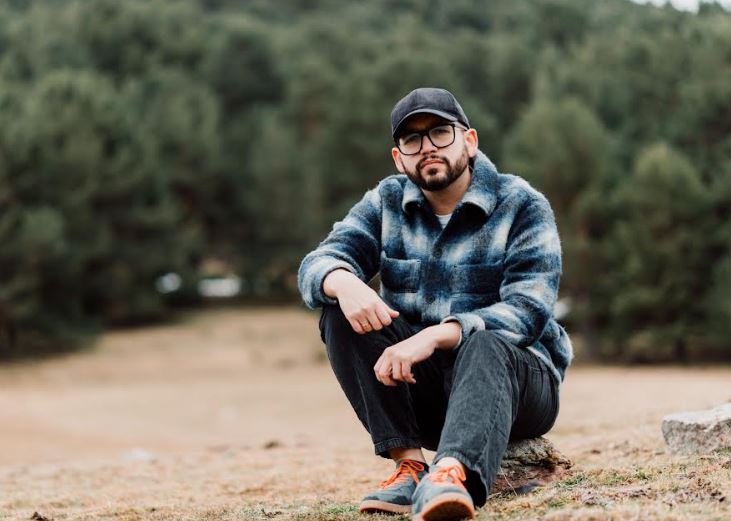 El cantante Samuel Troc celebra el premio ARPA al mejor álbum de música urbana