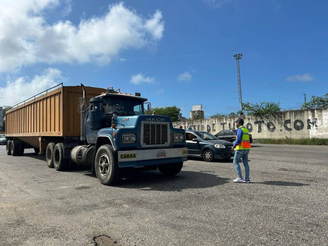 INTT restringe circulación de vehículos de carga en Semana Santa