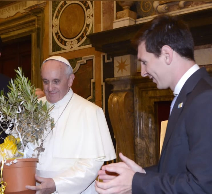 Messi dedica emotivas palabras tras cambio de paisaje del papa Francisco: 