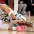 Jayson Tatum se sometió a una cirugía para reparar su tendón de Aquiles