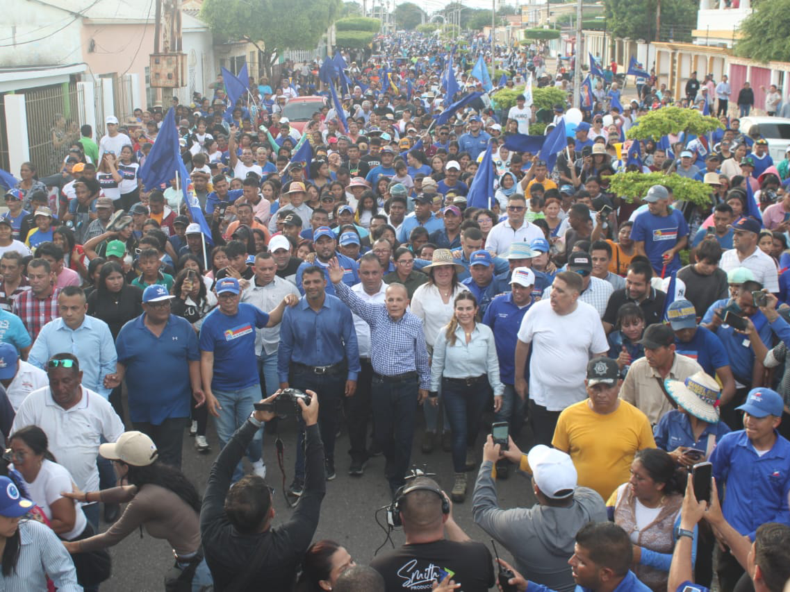 Manuel Rosales realizó su cierre de campaña en el municipio Mara