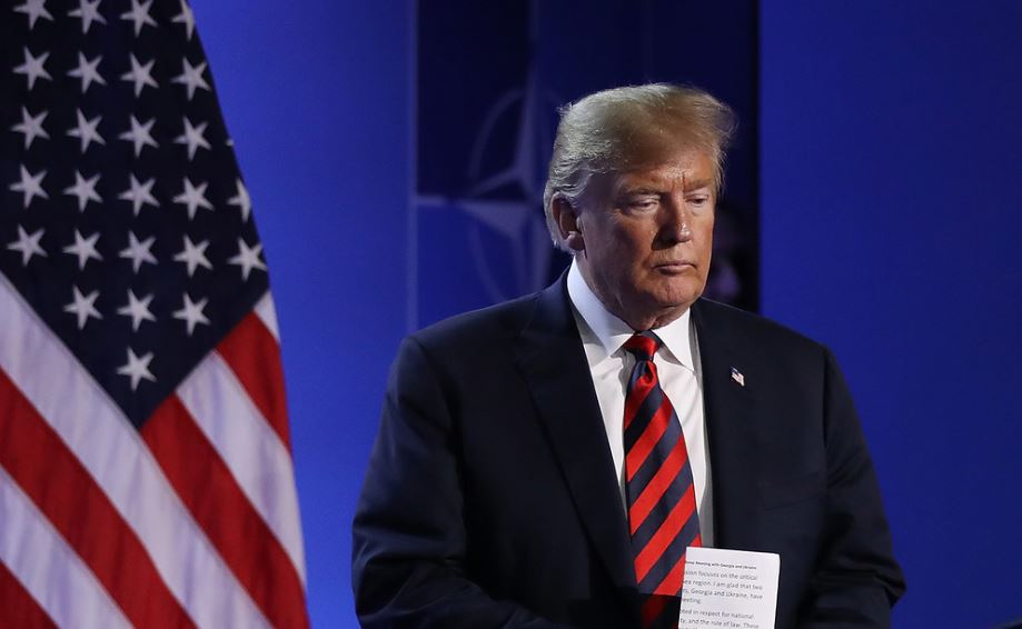 El Gobierno de Trump ofrece pagos de $1,000 a los inmigrantes que se autodeporten a través de la app CBP Home