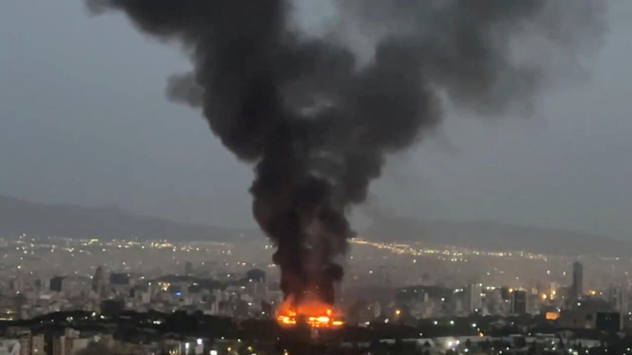 EEUU exige una “rendición incondicional” mientras se siguen reportando explosiones de misiles