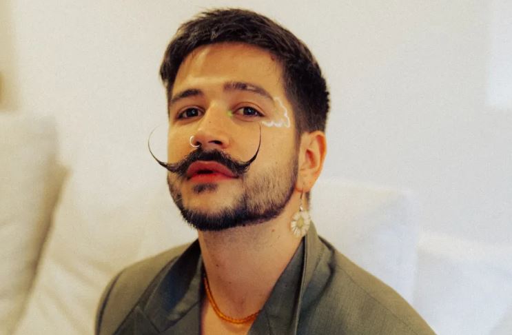 Camilo lanza su nuevo sencillo ‘Maldito ChatGPT’