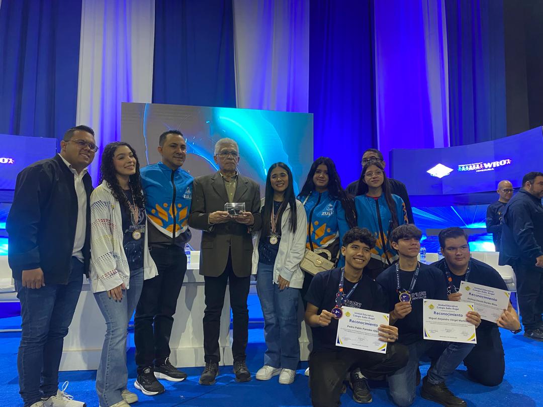 Gobernación del Zulia anuncia becas de FundaLossada para jóvenes en el área de Robótica