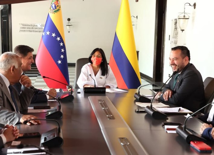 Venezuela y Colombia revisan la agenda energética bilateral
