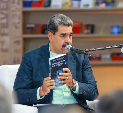 Presidente Maduro ordena que inicie una misión para la revolución del libro en Venezuela
