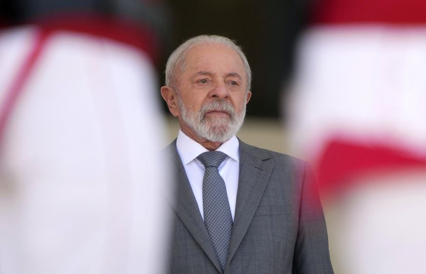 Lula convoca a reunión