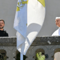 León XIV invita a Zelenski y a Rusia a negociar la paz en el Vaticano y llama al diálogo