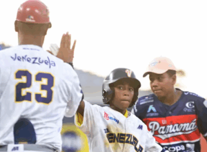 Venezuela extiende su invicto tras remontar ante Panamá en la Serie del Caribe Kids