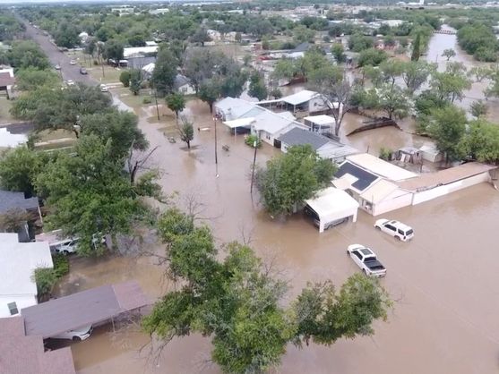 Contabilizan 27 muertos por inundaciones en el centro-sur de Texas