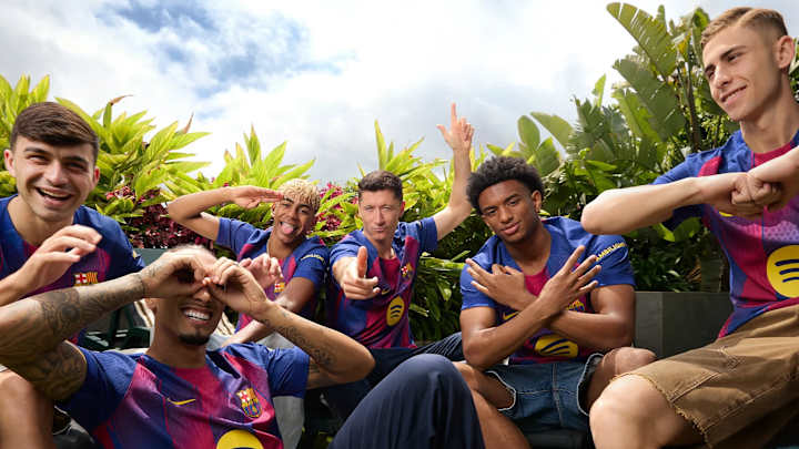 Barcelona presenta su nueva camiseta para la temporada 2025-2026