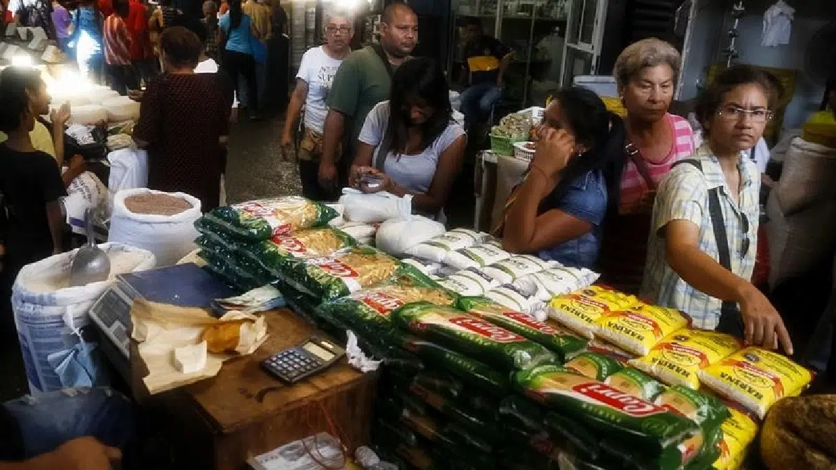 Vendedores de Las Pulgas: En muchos hogares de Maracaibo no se dan 