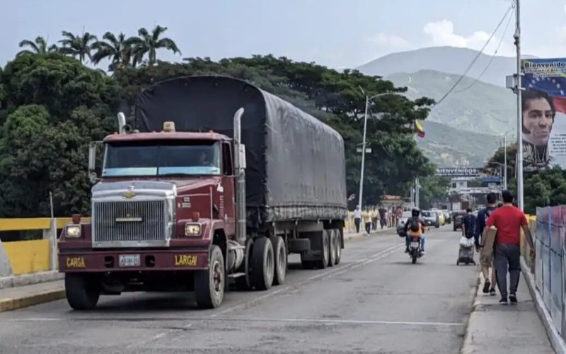 Afirman que paralización de la carga en Táchira por las lluvias impactó el comercio binacional con Colombia