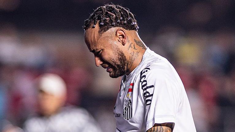 Neymar se lesiona nuevamente en vísperas de convocatoria de Brasil para cierre de Eliminatorias