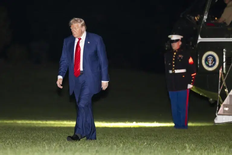 Trump anuncia que aumentará los aranceles a India en las próximas 24 horas