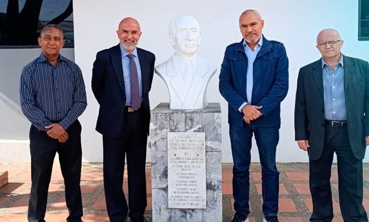 La dirección general de Saint impartió sus conocimientos en jornada tributaria