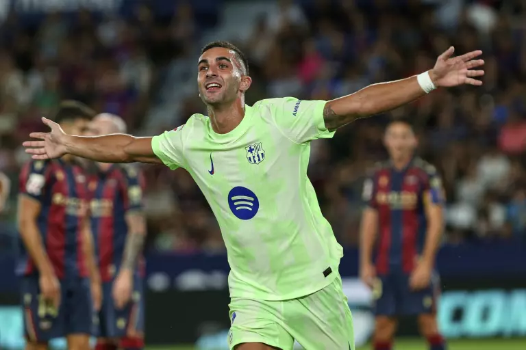 Barcelona remontó a Levante y sumó su segundo triunfo en LaLiga