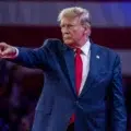 Trump desplegará dos submarinos nucleares cerca de Rusia