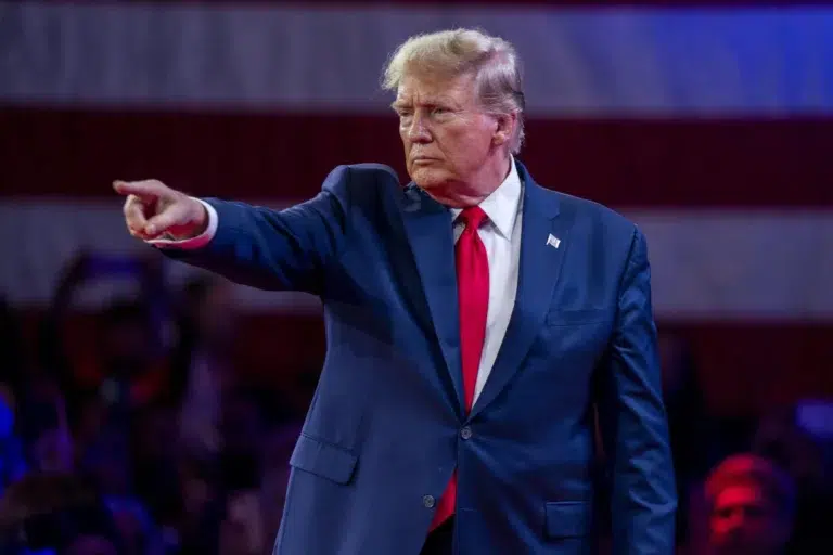 Trump desplegará dos submarinos nucleares cerca de Rusia