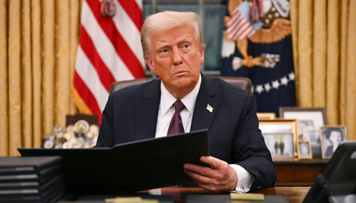 Trump publica video del ataque a la embarcación con drogas en el Caribe