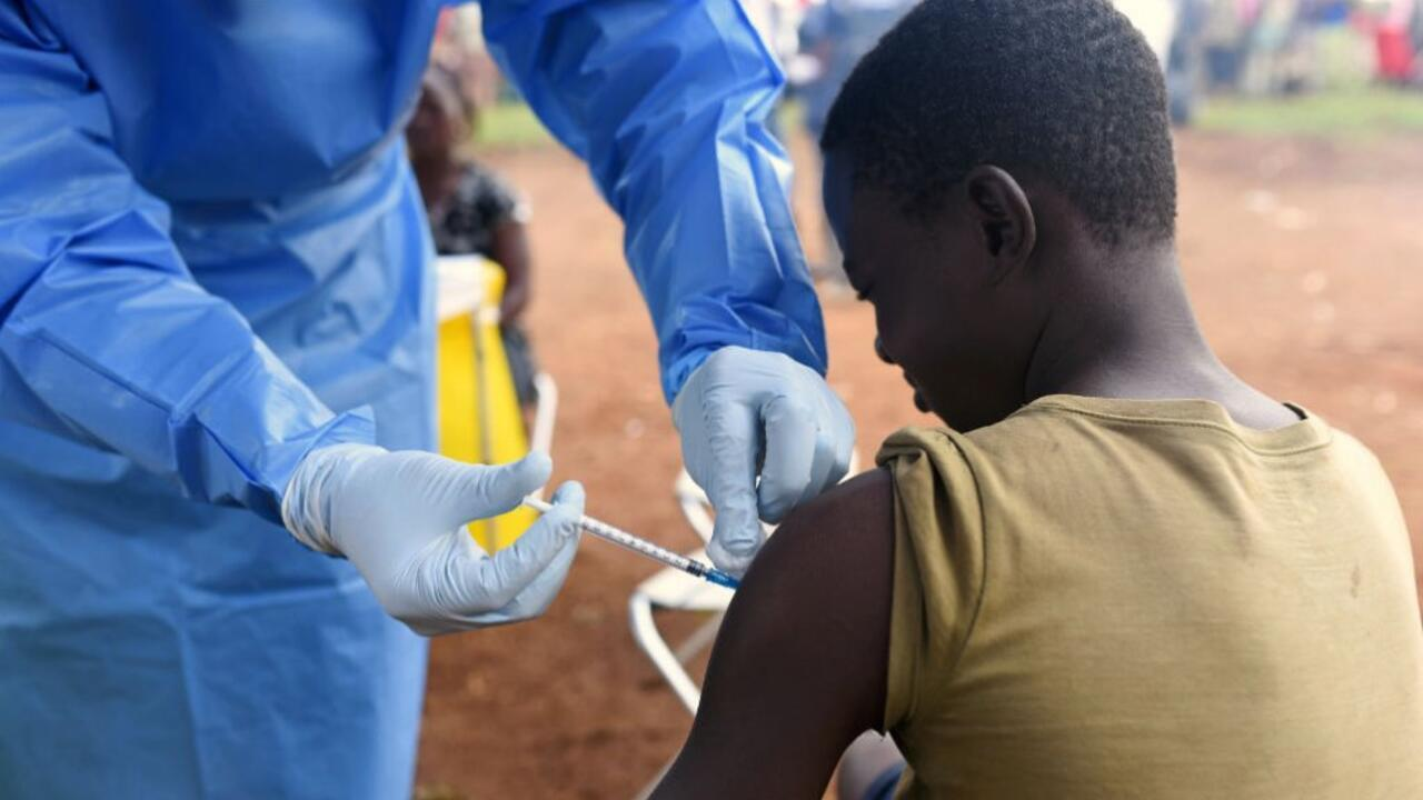 Inicia vacunación contra el ébola en RD del Congo: OMS