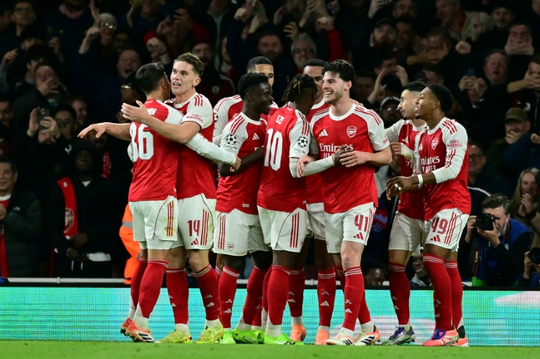 Arsenal goleó al Atlético de Madrid y continúa con su racha perfecta