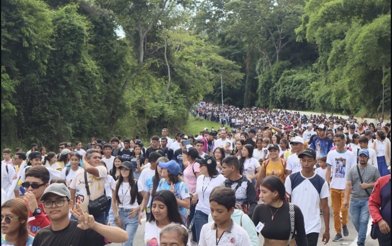 ¡Júbilo!: Caminata multitudinaria de jóvenes en honor a José Gregorio Hernández llegó a Isnotú