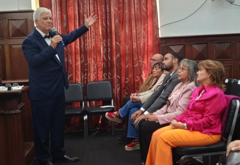CLEZ impulsa charla sobre “Prevención del cáncer de mama y sus nuevas realidades”