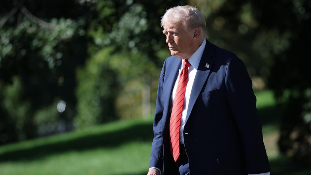 Trump anuncia un aumento del 100% de aranceles para China