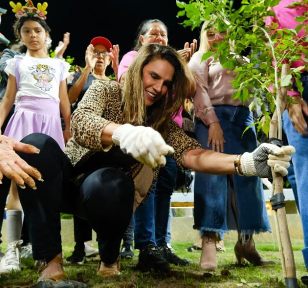 “Nuestra gestión recupera plazas y arboriza la ciudad”: Ana Clara de Di Martino